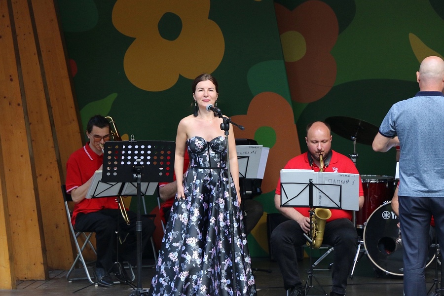 Одинцовский эстрадно-симфонический оркестр 22 июня выступил с концертной программой в парке Раздолье, Июнь