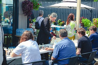 В Звенигороде 16 июня прошел летний праздник шахмат и активного отдыха «Kayak & Chess». Хедлайнером мероприятия стал международный гроссмейстер Борис Владимирович Савченко