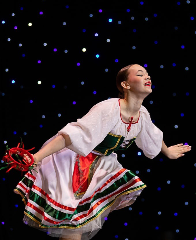Ансамбль танца «Жемчужина» из Одинцовского округа победил на конкурсе «Алые Паруса» Европейской ассоциации культуры, Июнь