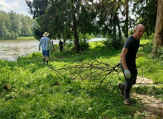 В Одинцовском округе привели в порядок прибрежную зону Старогородковского пруда