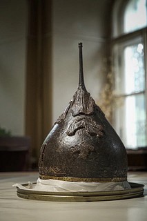 Из реставрации в ГОСНИИРе в Звенигородский музей вернулся «малый» шлем — русское боевое наголовье конца XV — начала XVI веков. Его обретение в 2015 году археологической экспедицией Института археологии РАН на месте бывшего села Игнатьево, на территории современного Звенигорода, стало сенсацией