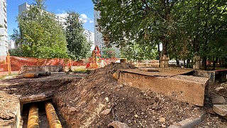 Работы по ремонту теплотрассы около дома № 14 на улице Маршала Крылова выполнены на 60%