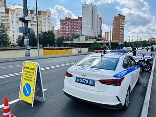 В ходе социального раунда «Трезвый водитель» сотрудники Одинцовской Госавтоинспекции совместно с представителями регионального Минтранса и компании оператора Подмосковной системы контроля безопасности дорожного движения «МВС Груп» проинформировали водителей о необходимости безопасного поведения на дорогах