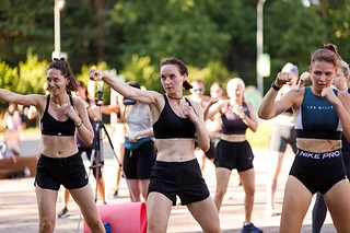 В Одинцовском парке культуры, спорта и отдыха 20 июля пройдёт фитнес-марафон в рамках акции «Ночь в парке». Все желающие смогут принять участие в фитнес-марафоне от ведущих клубов нашего города — СВ Фитнес, DDX и NeoFit