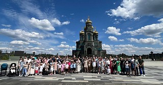 Многодетные семьи посетили Центральный парк «Патриот» и Музейно-храмовый комплекс ВС РФ
