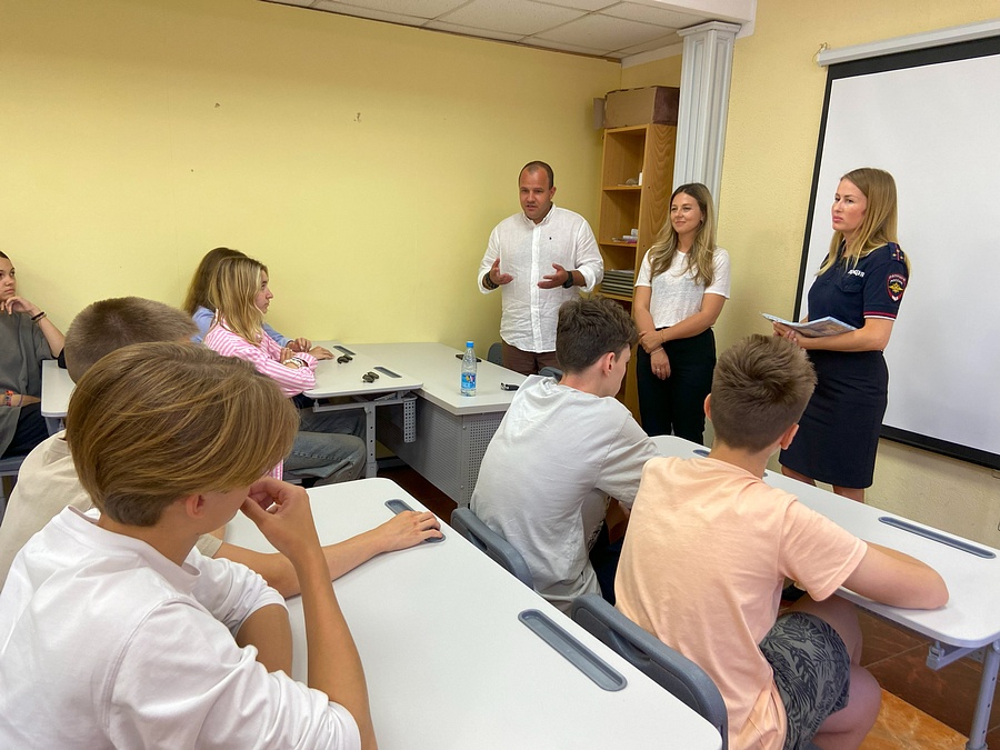 25 07 24 12 19 2, Полицейские и общественники в Одинцовском округе провели акцию «Каникулы с Общественным советом»