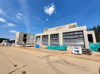 Спорткомплекс в парке Малевича достроят к концу этого года