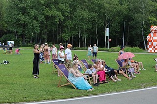 В Одинцовском парке культуры, спорта и отдыха 30 июня состоялся концерт Молодежного оркестра. Посетителей парка юные музыканты порадовали не только классическими произведениями, но и современными хитами, а также инструментальными композициями из известных фильмов — «Миссия» и «Аладдин». Вместе с оркестром со зрителями общалась прекрасная ведущая концерта — Валентина Макарова
