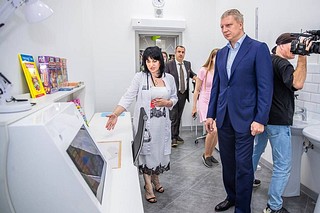 Центр семейной медицины и реабилитации открылся в Одинцово. Для пациентов «МойМед» доступен обширный перечень услуг: прием ведут как врачи широкого профиля, так и специалисты узкой направленности; работают педиатрическое и стоматологическое отделения, гинекология, неврология и другие. Кроме того, в центре на Красногорском шоссе можно пройти все виды лабораторных исследований. Торжественное открытие центра посетил глава Одинцовского округа Андрей Иванов