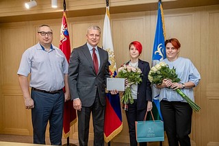 Андрей Иванов встретился с одинцовской выпускницей, набравшей 100 баллов на ЕГЭ