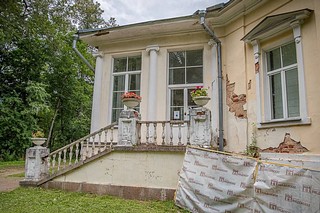 Андрей Иванов осмотрел усадьбу Введенское под Звенигородом