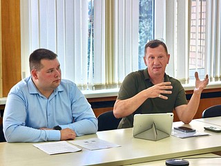 Просветительские встречи с инвалидами по зрению прошли в Одинцово и Волоколамске 6 и 7 августа. В них приняли участие представители местных отделений Всероссийского общества слепых из Одинцово, Краснознаменска, Власихи, Волоколамска и Лотошино, а также председатели территориальных и участковых избирательных комиссий, сотрудники Мособлизбиркома