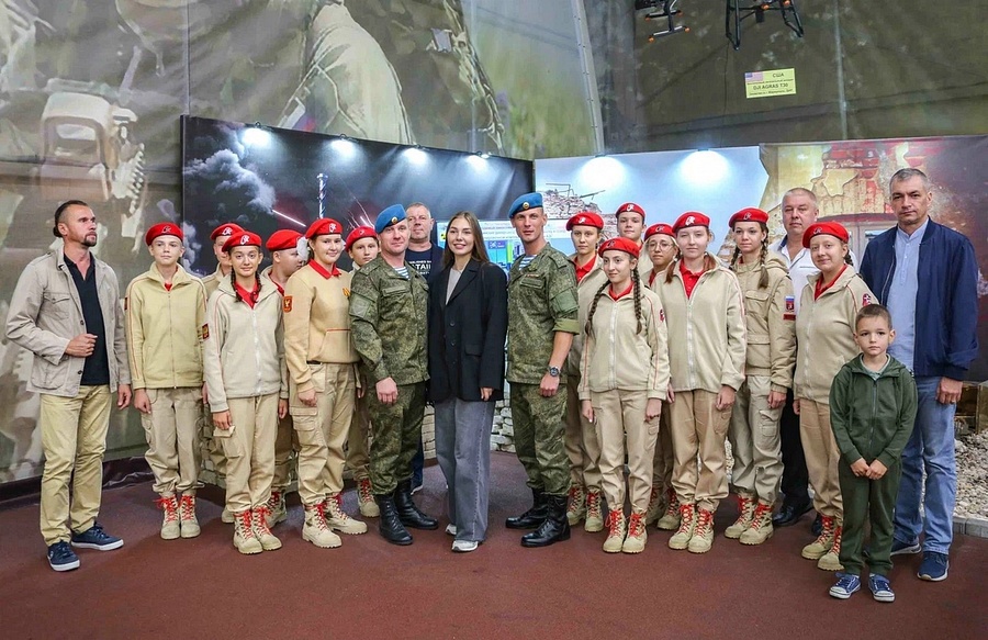 Q, В Центральном парке «Патриот» состоялось торжественное открытие передвижной выставки Сергея Марченко «Уголь Донбасса»