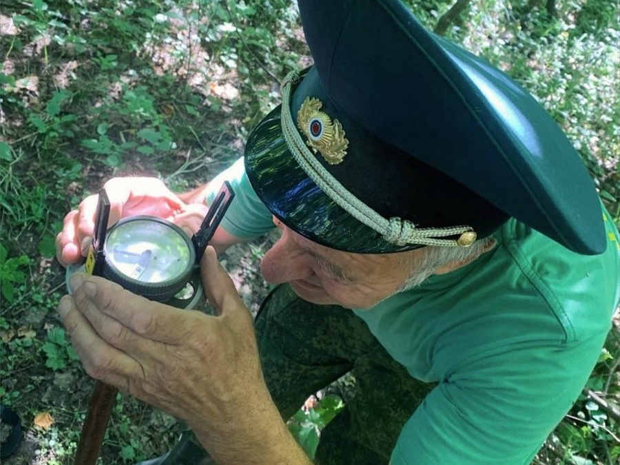 В Хлюпинском участковом лесничестве началась подготовка санитарно-оздоровительных мероприятий. Звенигородские лесники провели обследование в лесном массиве вблизи поселка Часцы: после сильного ветра там были повалены деревья. Участок площадью в четыре гектара отвели под сплошную санитарную рубку, Август