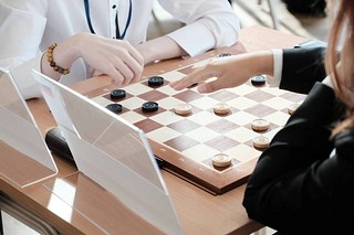 В парке «Патриот» стартовал чемпионат мира по русским шашкам. Турнир продлится до 15 сентября