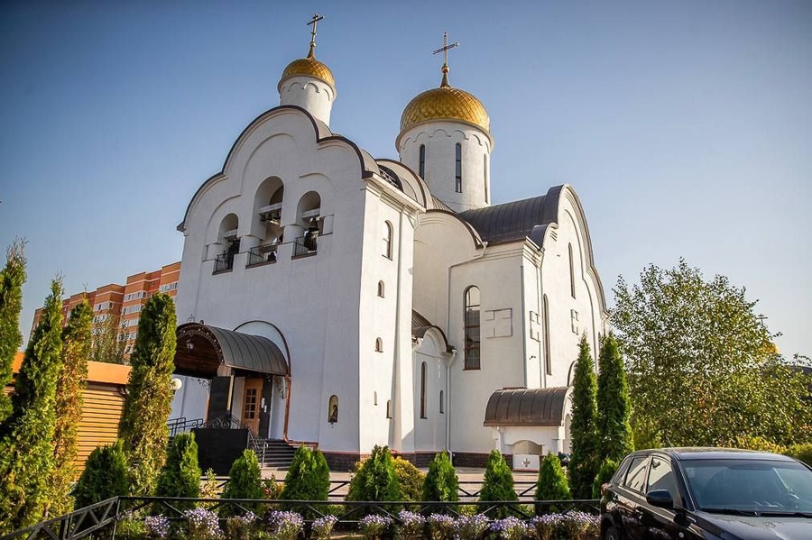 В поселке Лесной Городок продолжается реконструкция Храма Рождества Иоанна Предтечи