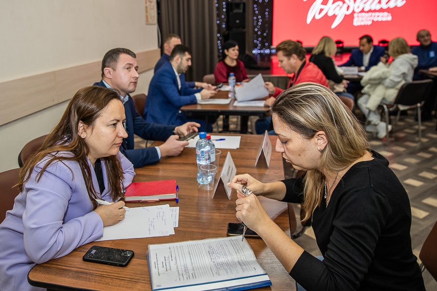 Прием текст 1, На «Выездной администрации» в посёлке Барвиха 15 октября были рассмотрены обращения 59 человек