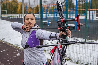 Глава Одинцовского округа Андрей Иванов провел встречу с воспитанниками спортивной секции по стрельбе из лука, которая работает на базе Барвихинской средней школы