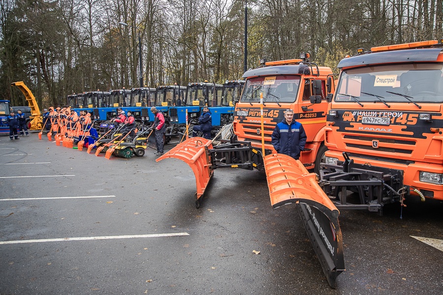 ZV3 s, Смотр техники в преддверии зимнего периода провел Андрей Иванов в Звенигороде