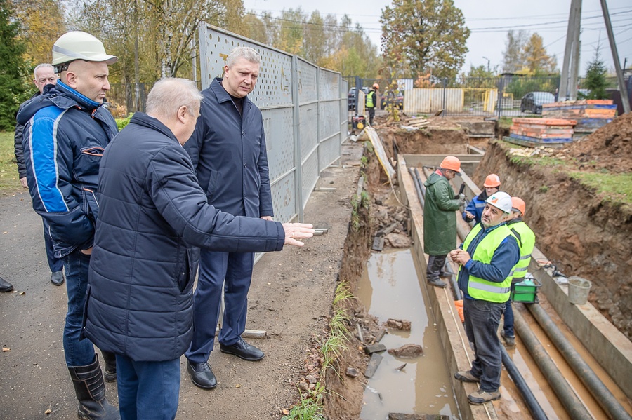 Продолжается капитальный ремонт теплосетей и ГВС в поселке Покровский Городок, Продолжается капитальный ремонт теплосетей и ГВС в поселке Покровский Городок