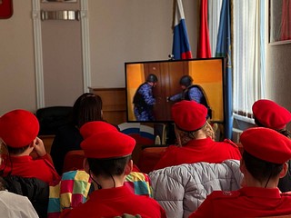 В преддверии празднования 72-й годовщины со Дня образования вневедомственной охраны в Одинцовской Росгвардии прошёл день открытых дверей. В гостях у росгвардейцев побывал отряд юнармейцев из школы Горки-Х