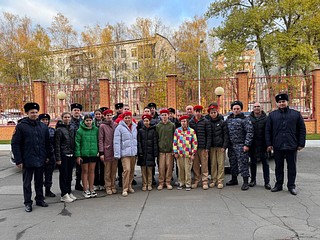 В преддверии празднования 72-й годовщины со Дня образования вневедомственной охраны в Одинцовской Росгвардии прошёл день открытых дверей. В гостях у росгвардейцев побывал отряд юнармейцев из школы Горки-Х