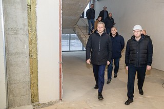 Глава Одинцовского округа проинспектировал ход строительства школы в микрорайоне «Восточный»