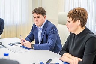 Заместитель Председателя Правительства Московской области — министр по содержанию территорий и государственному жилищному надзору Московской области Владислав Мурашов с рабочим визитом посетил муниципальный Центр управления регионом в Одинцовском городском округе