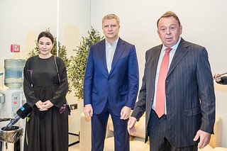 На торжественном открытии присутствовал глава Одинцовского округа Андрей Иванов, а также генеральный директор, доктор медицинских наук, профессор РАЕН Михаил Берштейн