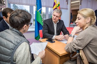 В рамках «Выездной администрации» глава Одинцовского округа провёл личный приём жителей в Голицынской средней общеобразовательной школе № 2