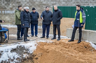 Глава Одинцовского округа Андрей Иванов проверил ход монтажа новой блочно-модульной котельной в поселке «Санаторий Поречье»