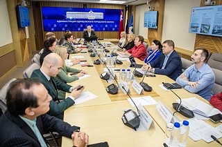 Глава муниципалитета Андрей Иванов провёл круглый стол по развитию системы здравоохранения. Участие в совещании приняли руководители Одинцовской областной больницы, представители Министерства здравоохранения Московской области и депутаты окружного Совета. Глава отметил важность плотной координации усилий для решения стоящих перед округом задач