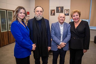 Александр Дугин провел лекцию «Урок мужества. Дарья Дугина» в школе «Багратион»
