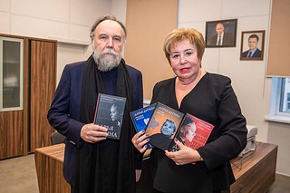 Александр Дугин провел лекцию «Урок мужества. Дарья Дугина» в школе «Багратион»