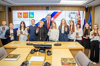 Андрей Иванов вручил первые паспорта 11 юным жителям Одинцовского округа