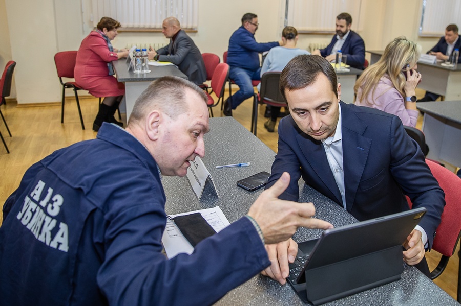 На выездном приёме на «121 авиационном ремонтном заводе» 10 декабря были рассмотрены обращения 114 человек, На выездном приёме на «121 авиационном ремонтном заводе» 10 декабря были рассмотрены обращения 114 человек