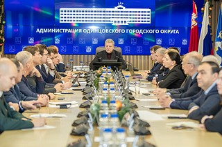 Круглый стол по содержанию и ремонту региональных дорог прошел в администрации Одинцовского округа