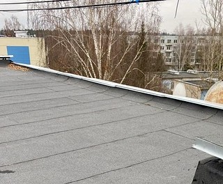 В деревне Акулово завершен капремонт фасада и крыши дома № 21 по улице Городок Кубинка-10