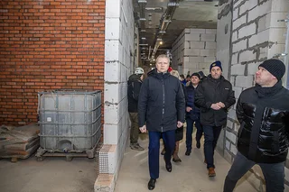 Глава Одинцовского округа Андрей Иванов проверил ход строительства детского садика на 185 малышей в рабочем поселке Новоивановское