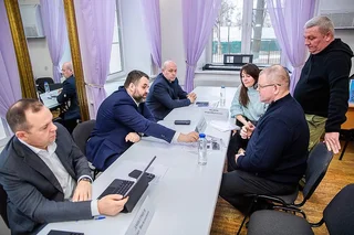 Глава Одинцовского округа совместно с профильными заместителями провел личный прием в формате «Выездной администрации» в Звенигороде