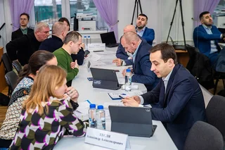 Глава Одинцовского округа совместно с профильными заместителями провел личный прием в формате «Выездной администрации» в Звенигороде