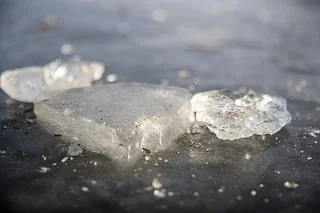 Жителям Одинцовского округа напоминают об опасностях тонкого льда на водоёмах