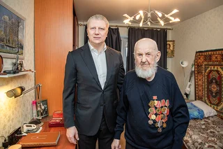 Глава Одинцовского округа передал участнику Великой Отечественной войны Евгению Егоровичу Пилюгину юбилейную медаль «80 лет Победы в Великой Отечественной войне 1941-1945 гг.»