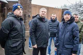 Глава Одинцовского округа обсудил с жителями деревни Шульгино капитальный ремонт подъездной дороги