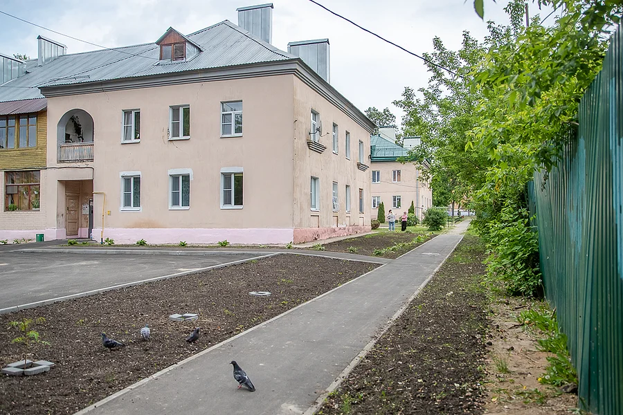 s, Качество ремонта кровли дома № 11 в поселке Новый Городок проверил Андрей Иванов
