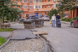В звенигородском микрорайоне Супонево благоустраивают дворовую территорию у домов № 4 — № 6