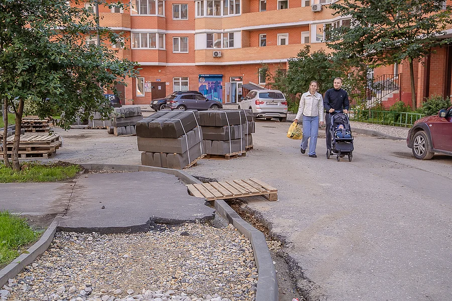 ZV3 s, В звенигородском микрорайоне Супонево благоустраивают дворовую территорию у домов № 4 — № 6