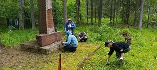 В Одинцовском округе поисковики отправились в поход, приуроченный ко Дню партизан и подпольщиков