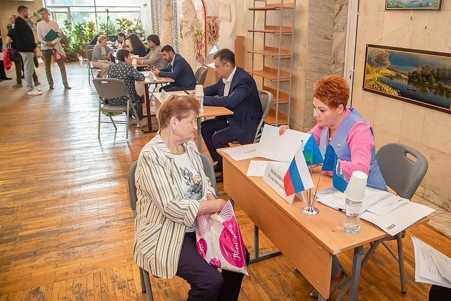 Глава Одинцовского округа провел личный прием в ТУ Заречье