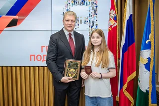Андрей Иванов вручил первые паспорта девяти юным жителям Одинцовского округа